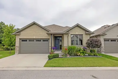 Detached Condo in Middlesex Centre