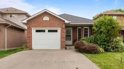 Detached in Brantford