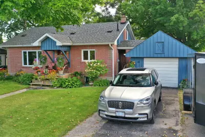 Detached in Kawartha Lakes