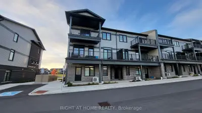 Condo Townhouse in Kitchener