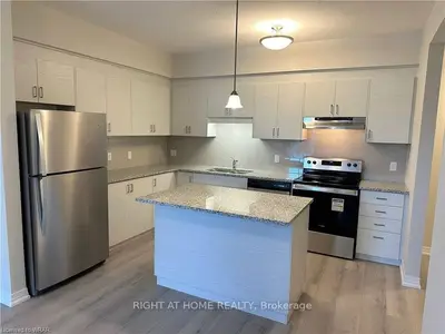 Condo Townhouse in Kitchener
