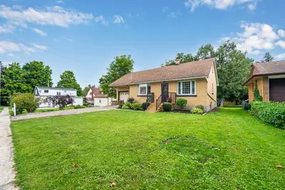 Detached in Wilmot