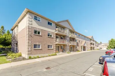 Condo Apartment in Cobourg