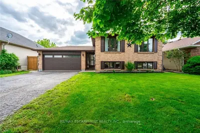 8 Highland Boulevard, Haldimand, On N3w 1g6