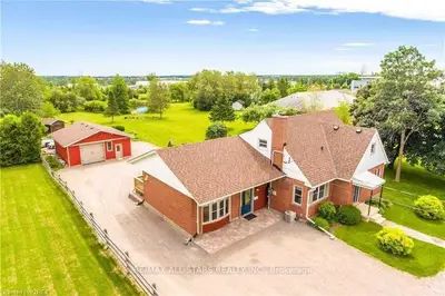 328 Angeline Street S, Kawartha Lakes, On K9v 4r2