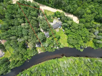 Detached in Hastings Highlands