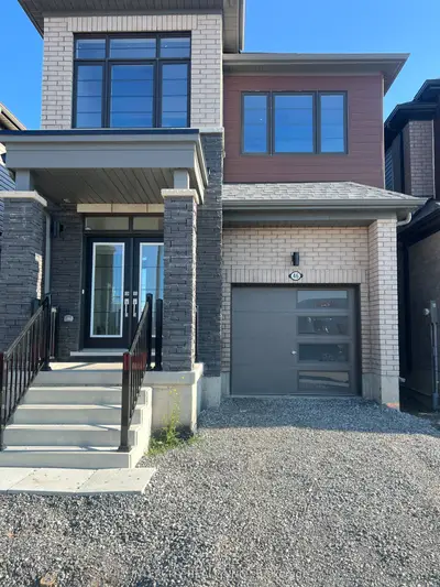 Detached in Thorold