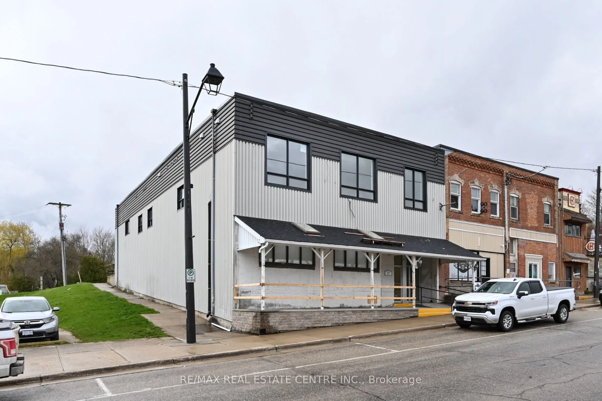 Upper Level in East Luther Grand Valley