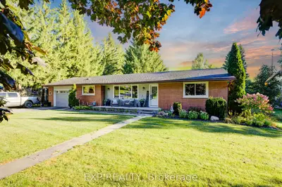 Detached in Mapleton