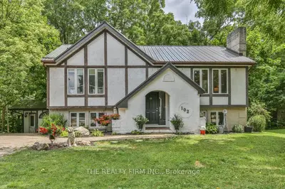 Detached in North Middlesex
