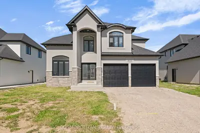 Detached in Windsor