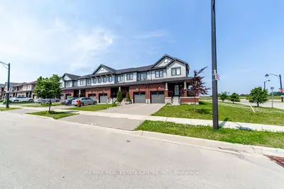 Att/Row/Townhouse in Hamilton