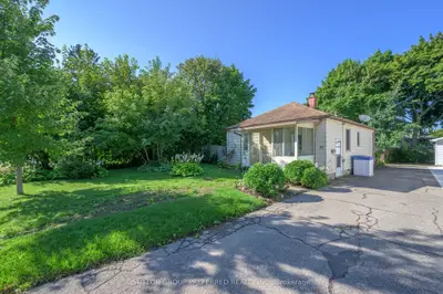 Detached in London East