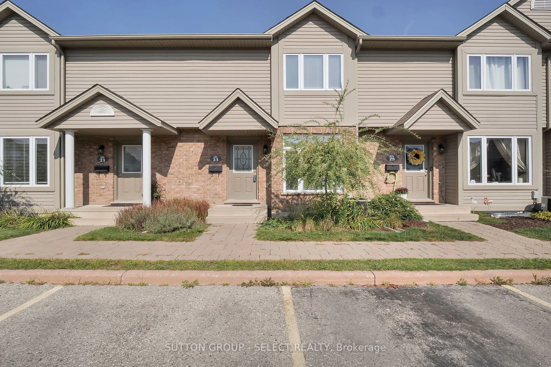 Condo Townhouse in London North