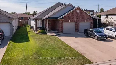 Semi-Detached in Welland