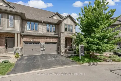 Att/Row/Townhouse in Hamilton