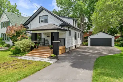 Detached in Belleville