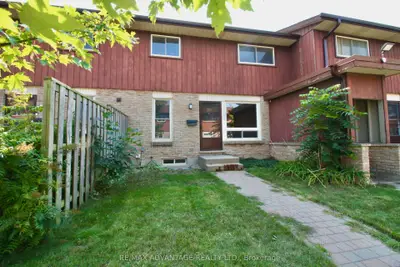 Condo Townhouse in Waterloo