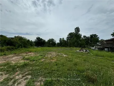 Vacant Land in Welland