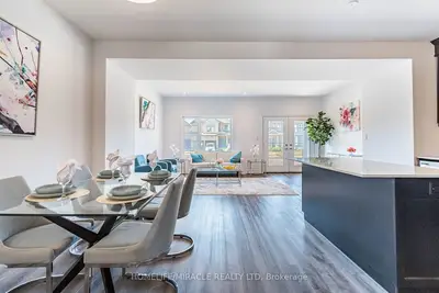 Att/Row/Townhouse in Brantford