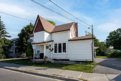 Triplex in Quinte West