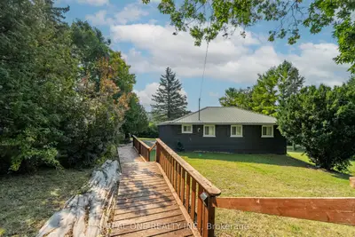Detached in Asphodel-Norwood