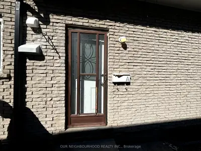 Att/Row/Townhouse in Welland