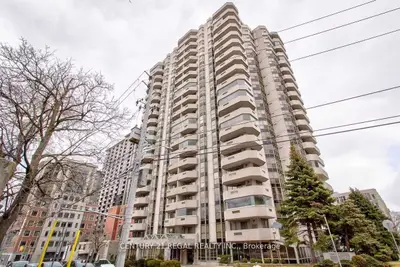 Condo Apartment in Hamilton