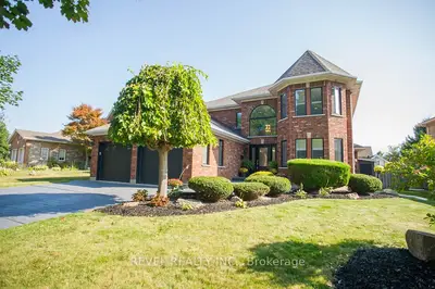 Detached in Brantford