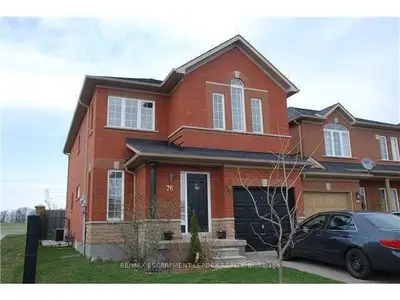 Att/Row/Townhouse in Hamilton