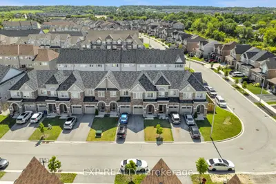 Att/Row/Townhouse in Lincoln