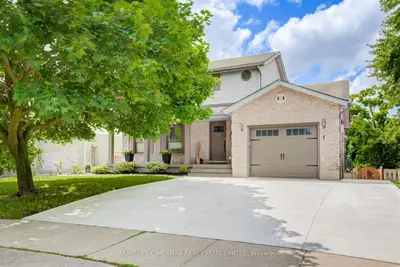Detached in Guelph