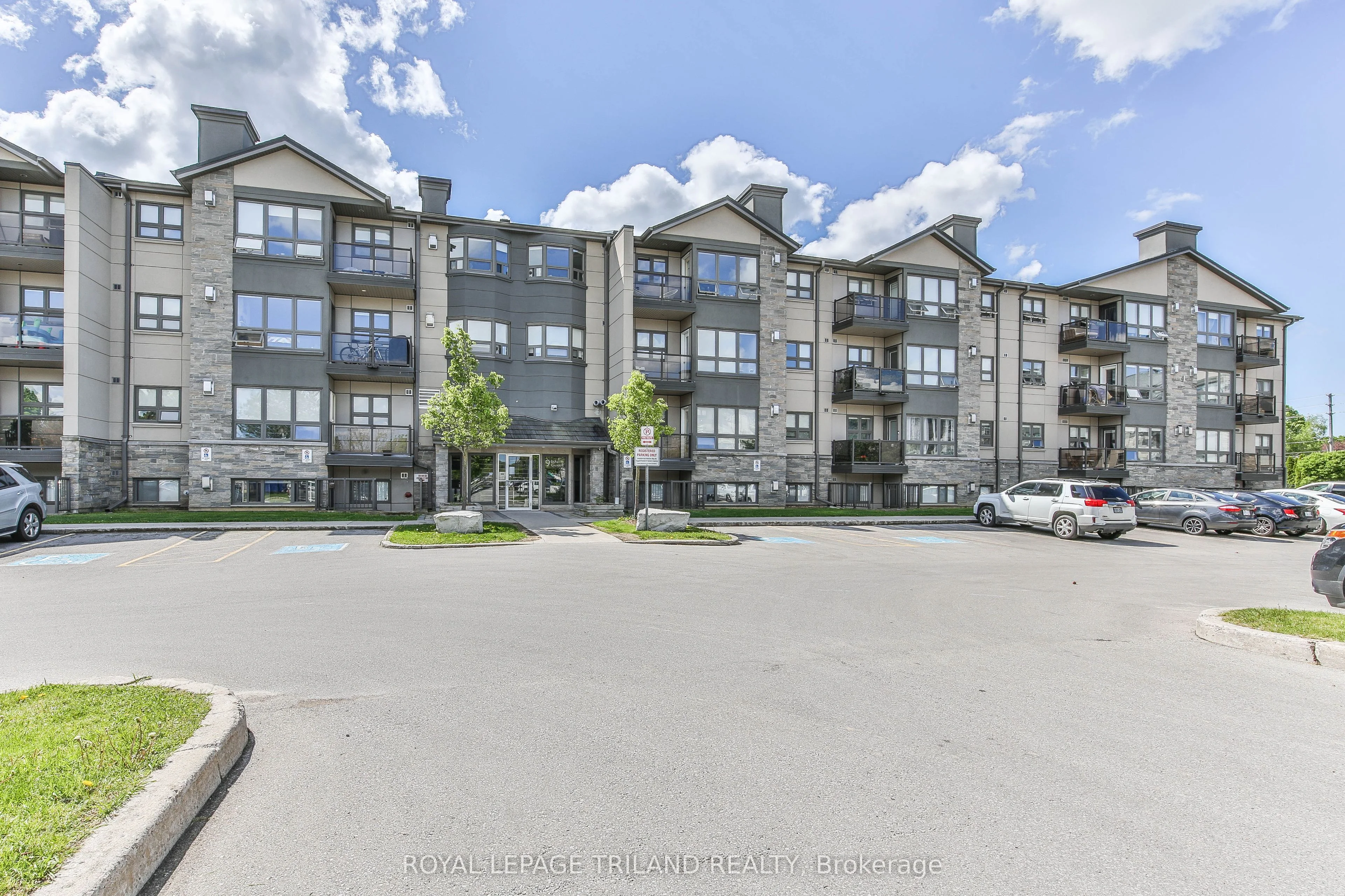 9 Jacksway Crescent 313, London North, On N5x 3t7