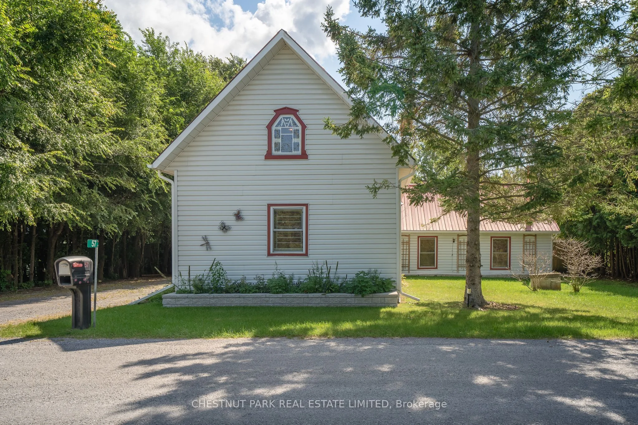 Detached in Prince Edward County