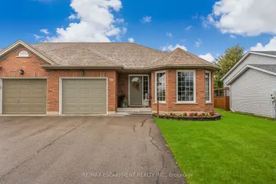 Semi-Detached in West Lincoln