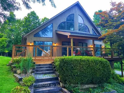 Detached in Grey Highlands