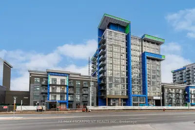Condo Apartment in Hamilton