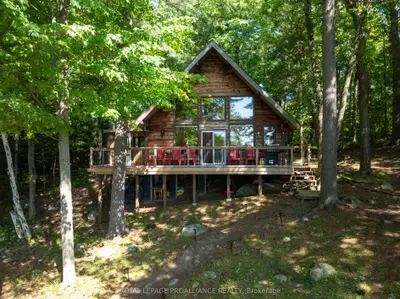 Detached in Frontenac