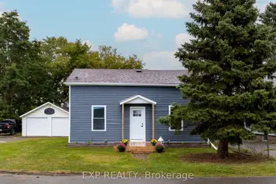 Detached in Belleville