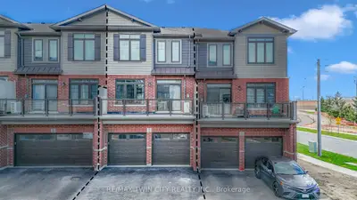 Att/Row/Townhouse in Cambridge