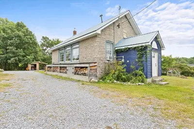 Detached in Quinte West