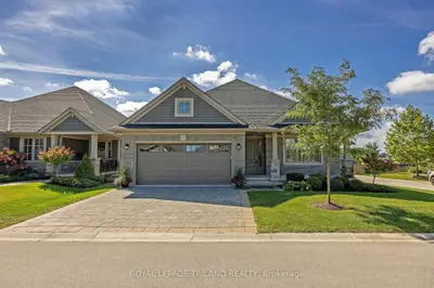 Detached Condo in St. Thomas