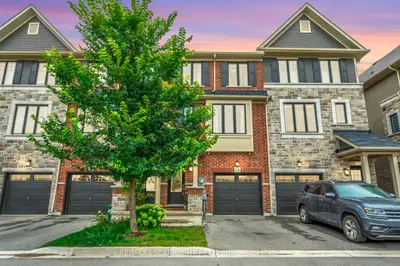 Att/Row/Townhouse in Hamilton