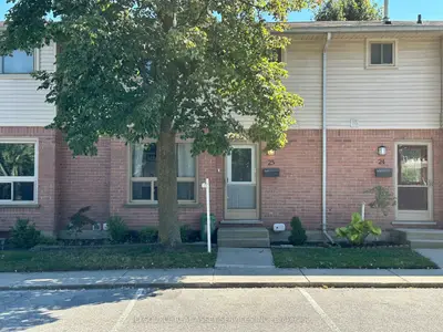 Condo Townhouse in London South