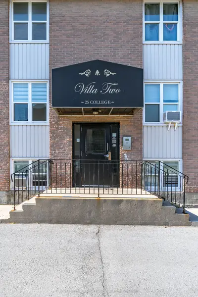 Condo Apartment in Belleville