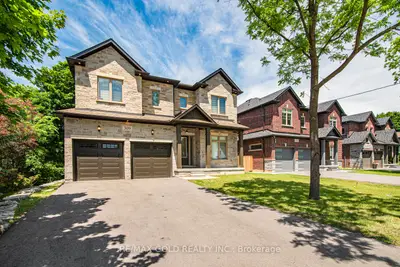Detached in Hamilton