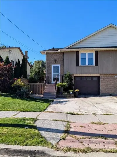 Semi-Detached in Haldimand
