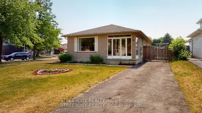 Detached in London East