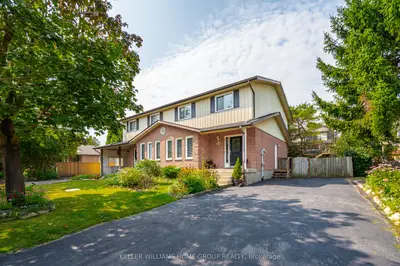 Semi-Detached in Centre Wellington