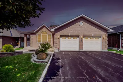 Detached in Kawartha Lakes
